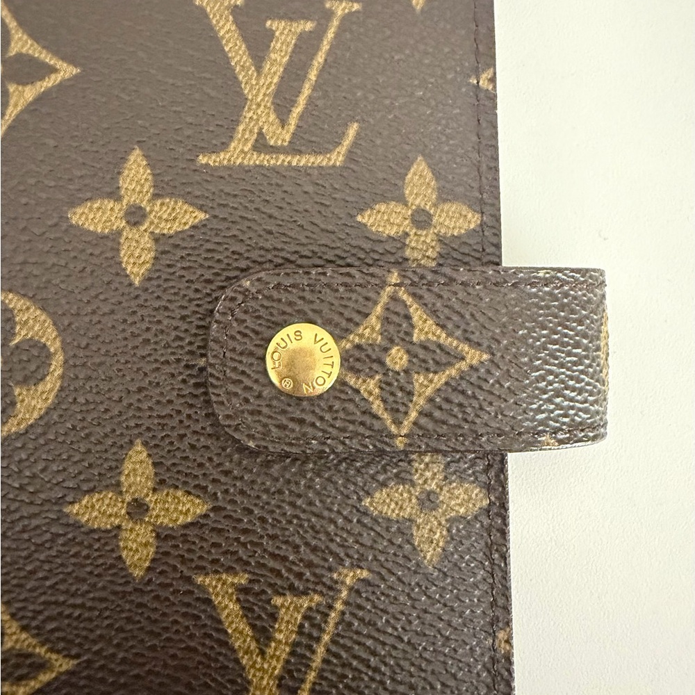 Louis Vuitton MM Ring Agenda (Medium) - Picture 7 of 14